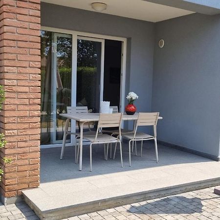 포레치 Casa Emma With Pool 아파트 외부 사진